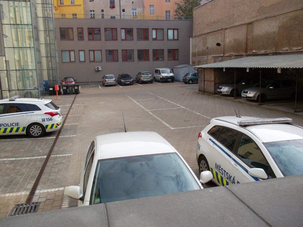 Část pozemku - parkovací stání, Praha 4, ul.