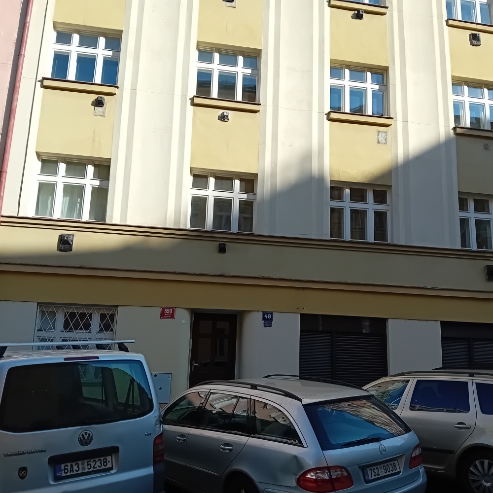 Pronájem obchodní prostoru Sudoměřská 650/48
